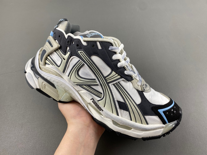 Ba*len*cia*ga track runner  btt-207
